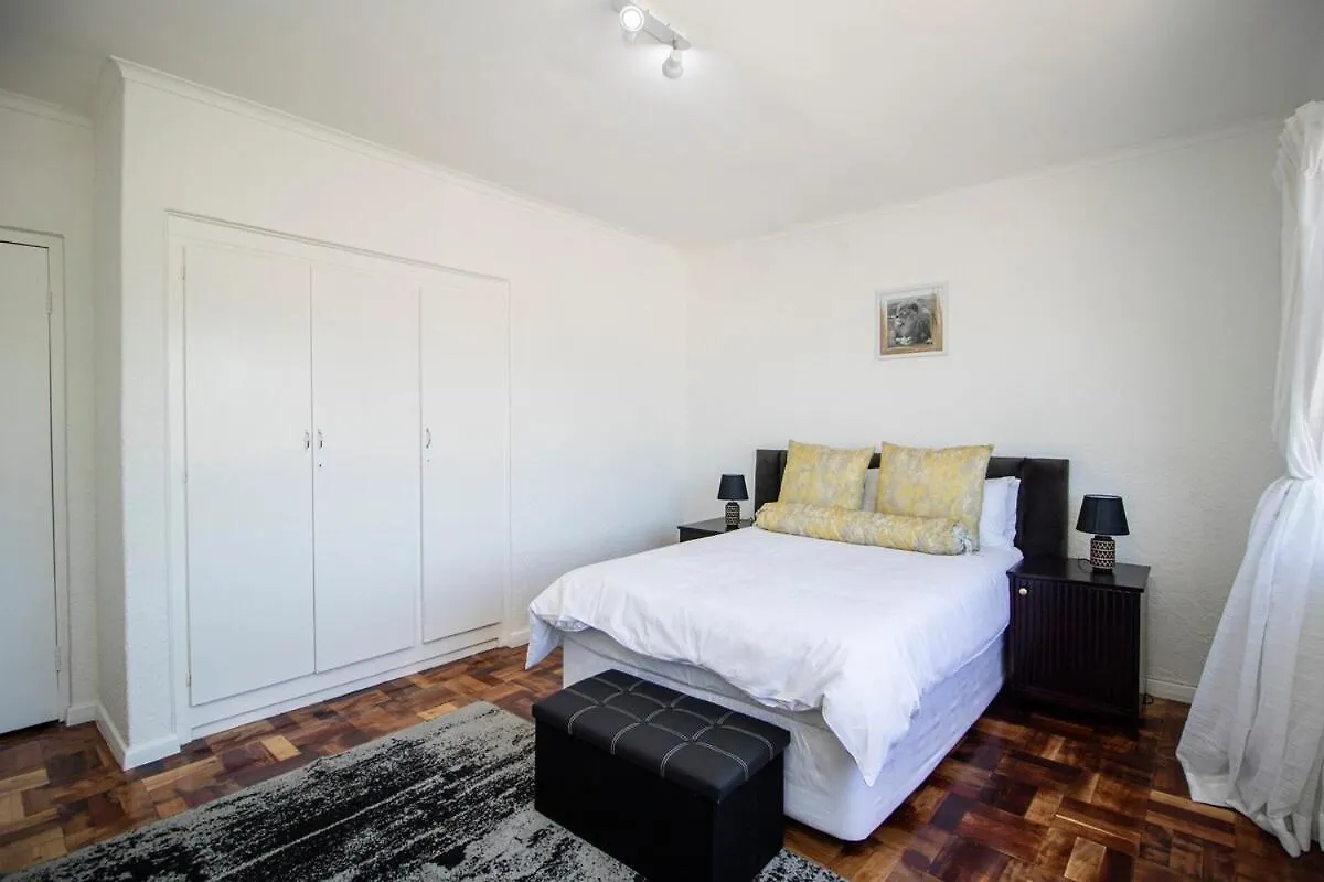 Mountain View Coastal Retreat Apartment Strand