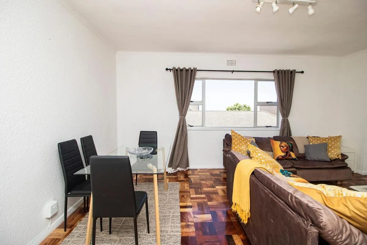 Mountain View Coastal Retreat Apartment Strand