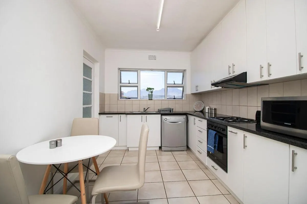 Mountain View Coastal Retreat Apartment Strand